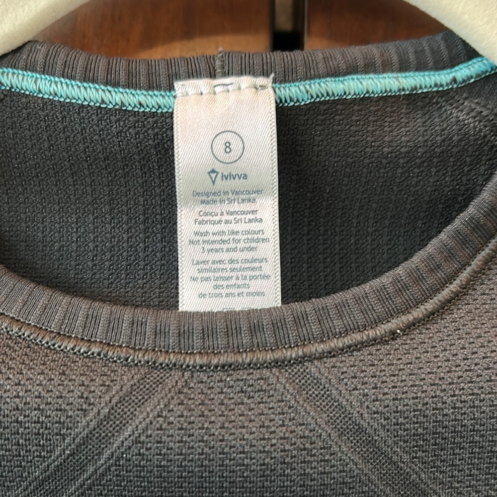 Ivivva Top - Picture 2 of 4